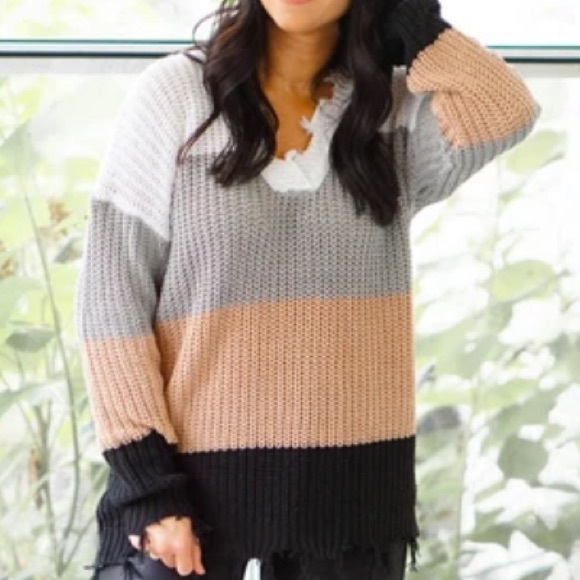 Andree by Unit ColorBlock Neutral Distress Sweater - Picture 5 of 16